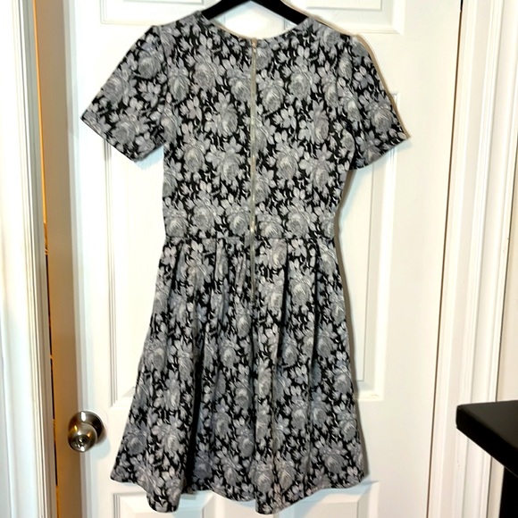 LuLaRoe dress stretch NWOT size small - Picture 2 of 6